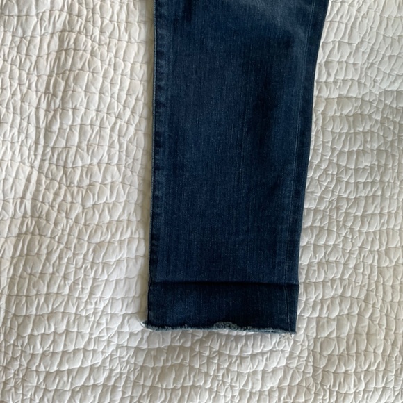 Paige Hoxton Slim Crop - Picture 4 of 8